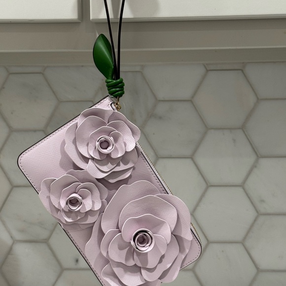 NWT Kate Spade Pink Floral Wristlet - Picture 3 of 6